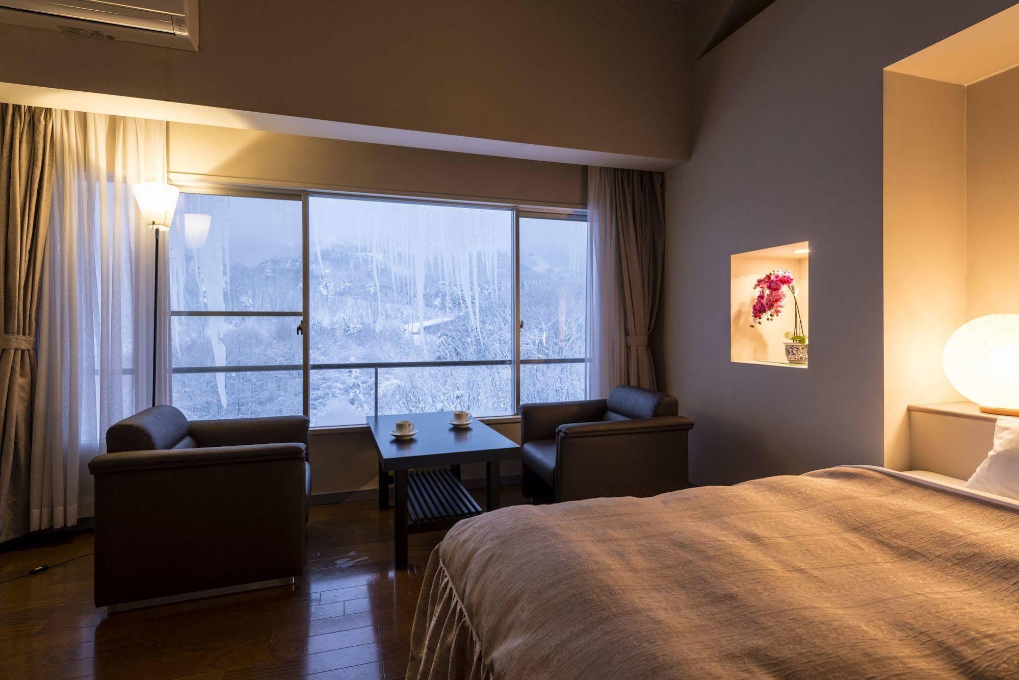 Takamiya Hotel Lucent Yamagata  Esterno foto